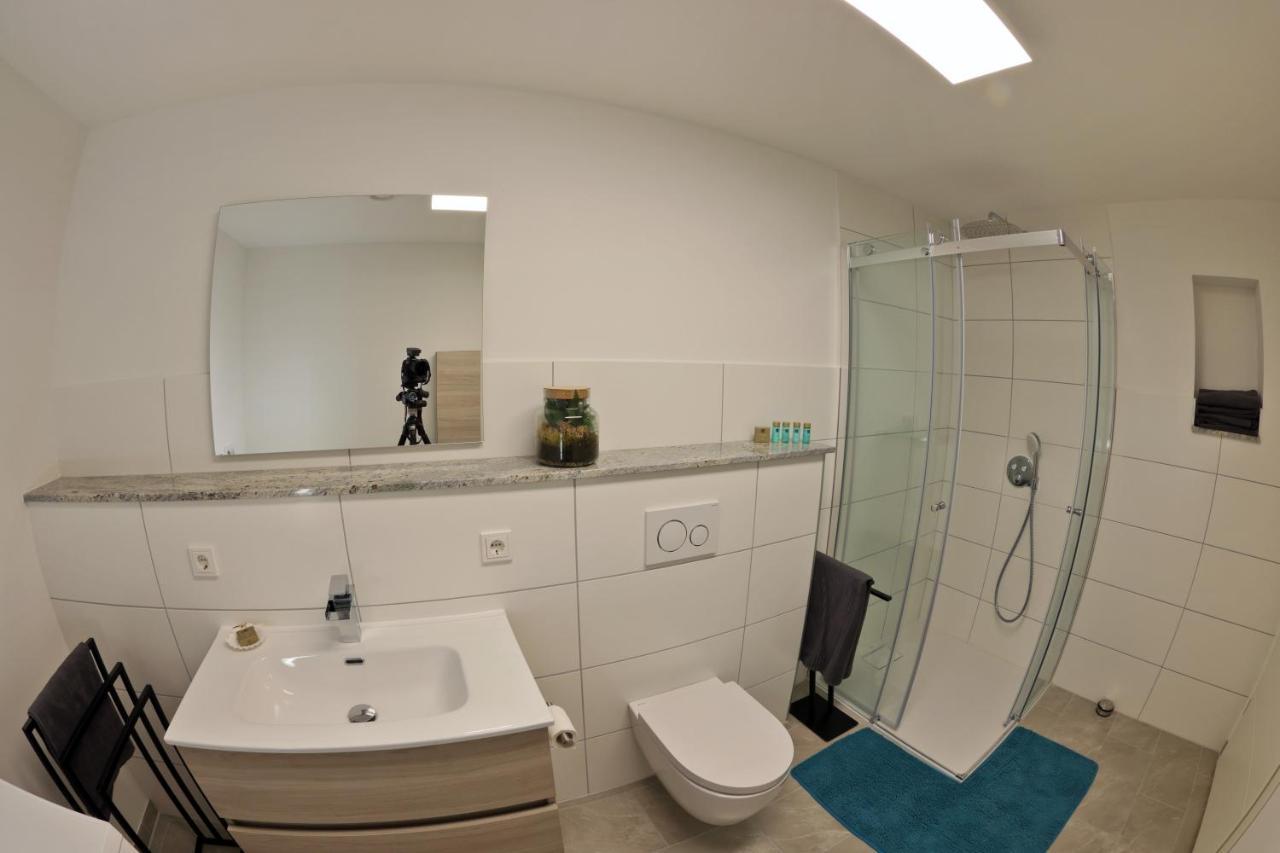Modern Und Neu, Top Ausstattung Mit Kaffeevollautomat, 2X Netflix-Tv, Lueftungsanlage, Geschirrspueler Wallerfangen Exterior foto