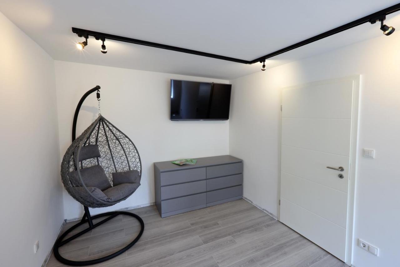 Modern Und Neu, Top Ausstattung Mit Kaffeevollautomat, 2X Netflix-Tv, Lueftungsanlage, Geschirrspueler Wallerfangen Exterior foto