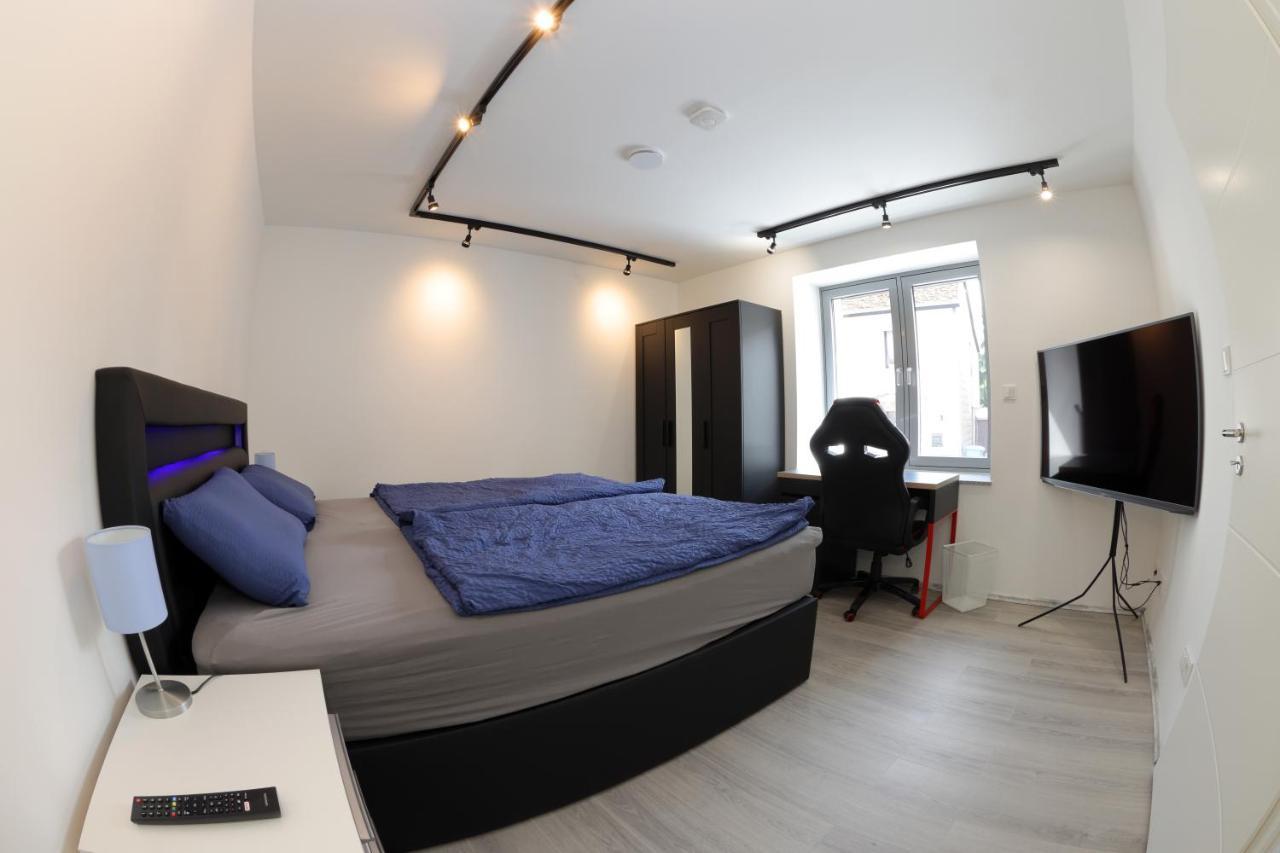 Modern Und Neu, Top Ausstattung Mit Kaffeevollautomat, 2X Netflix-Tv, Lueftungsanlage, Geschirrspueler Wallerfangen Exterior foto