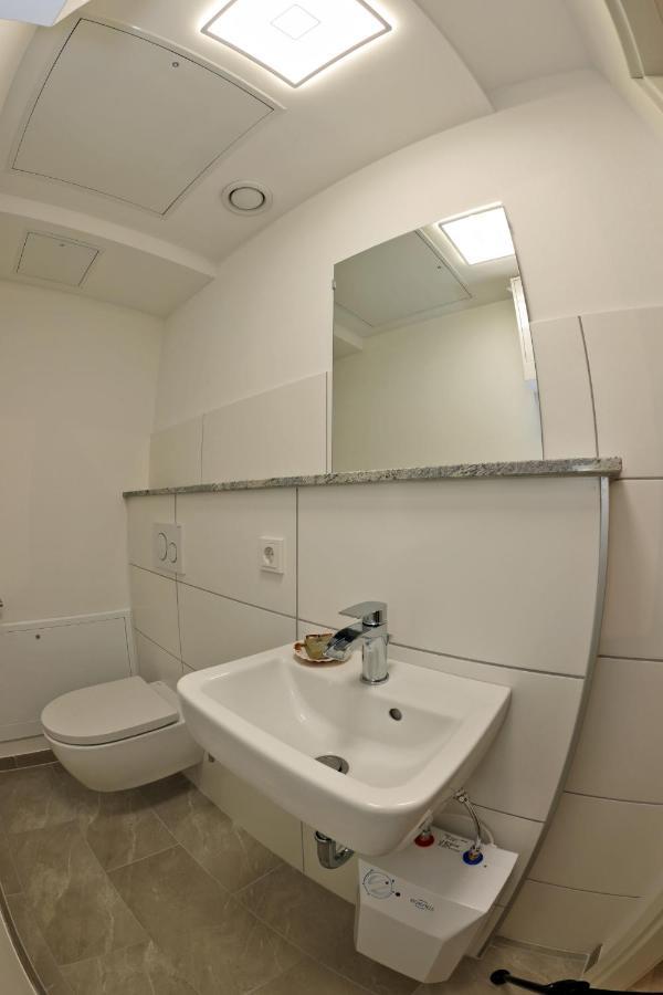 Modern Und Neu, Top Ausstattung Mit Kaffeevollautomat, 2X Netflix-Tv, Lueftungsanlage, Geschirrspueler Wallerfangen Exterior foto